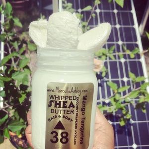 (1) 16 oz of Signature Whipped Shea Butter